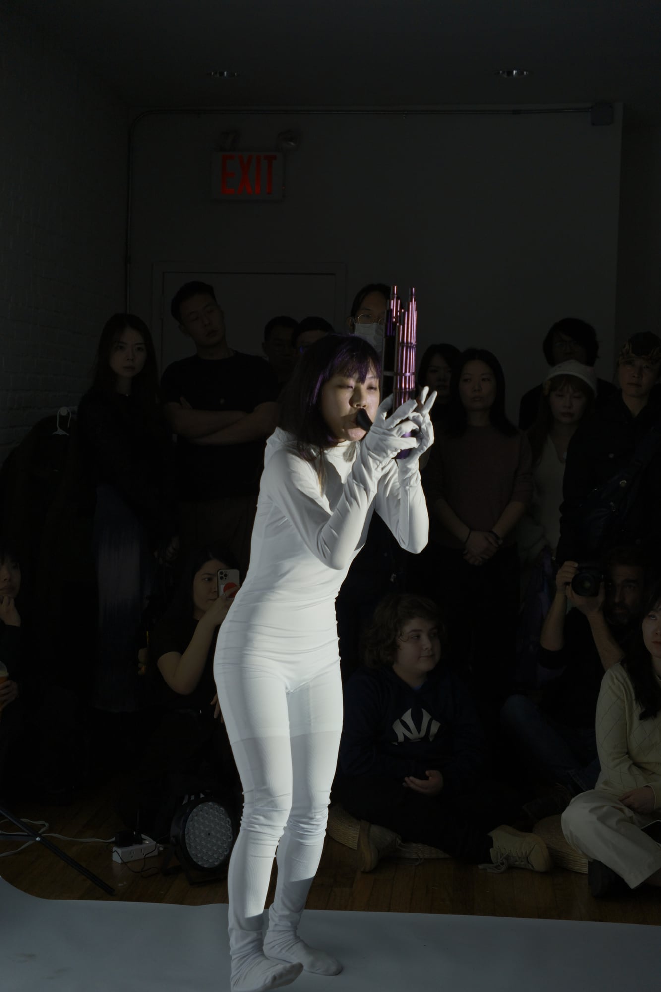 Performer with light device