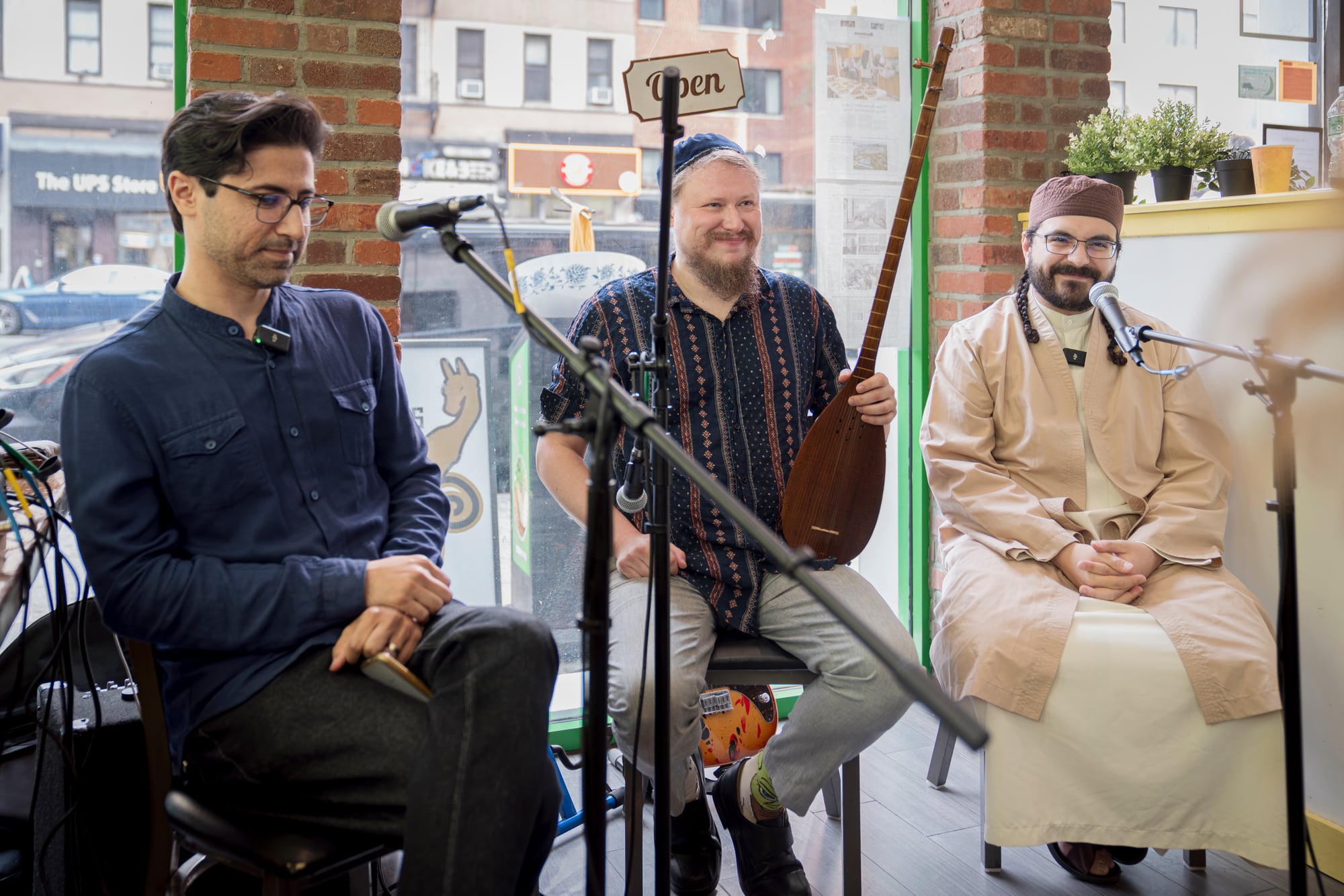 An Afternoon with Rumi, Beef Up Noodle