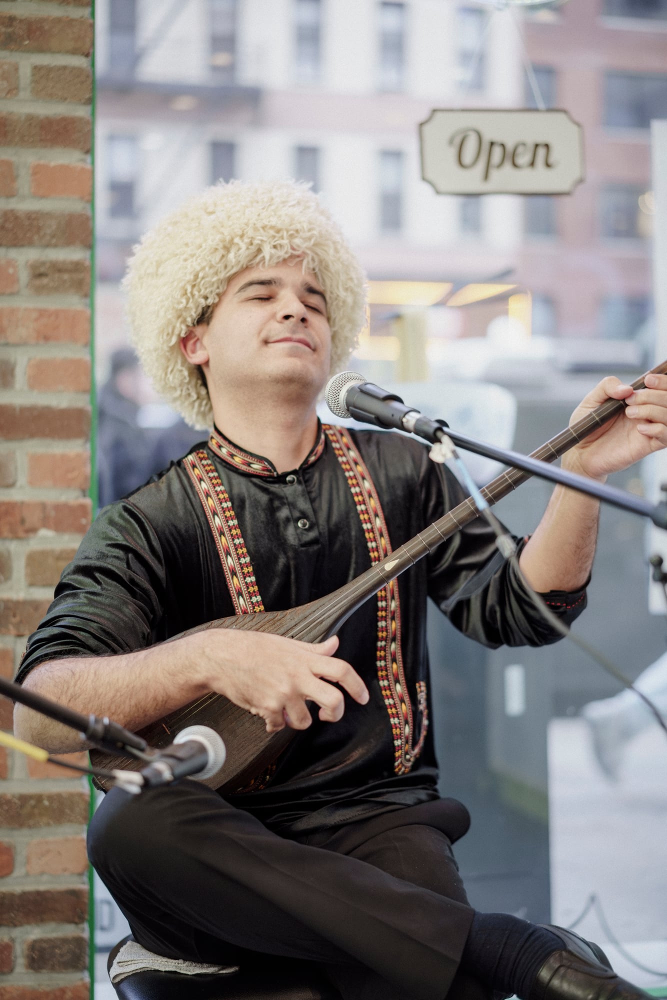 Oghlan Bakhshi singing
