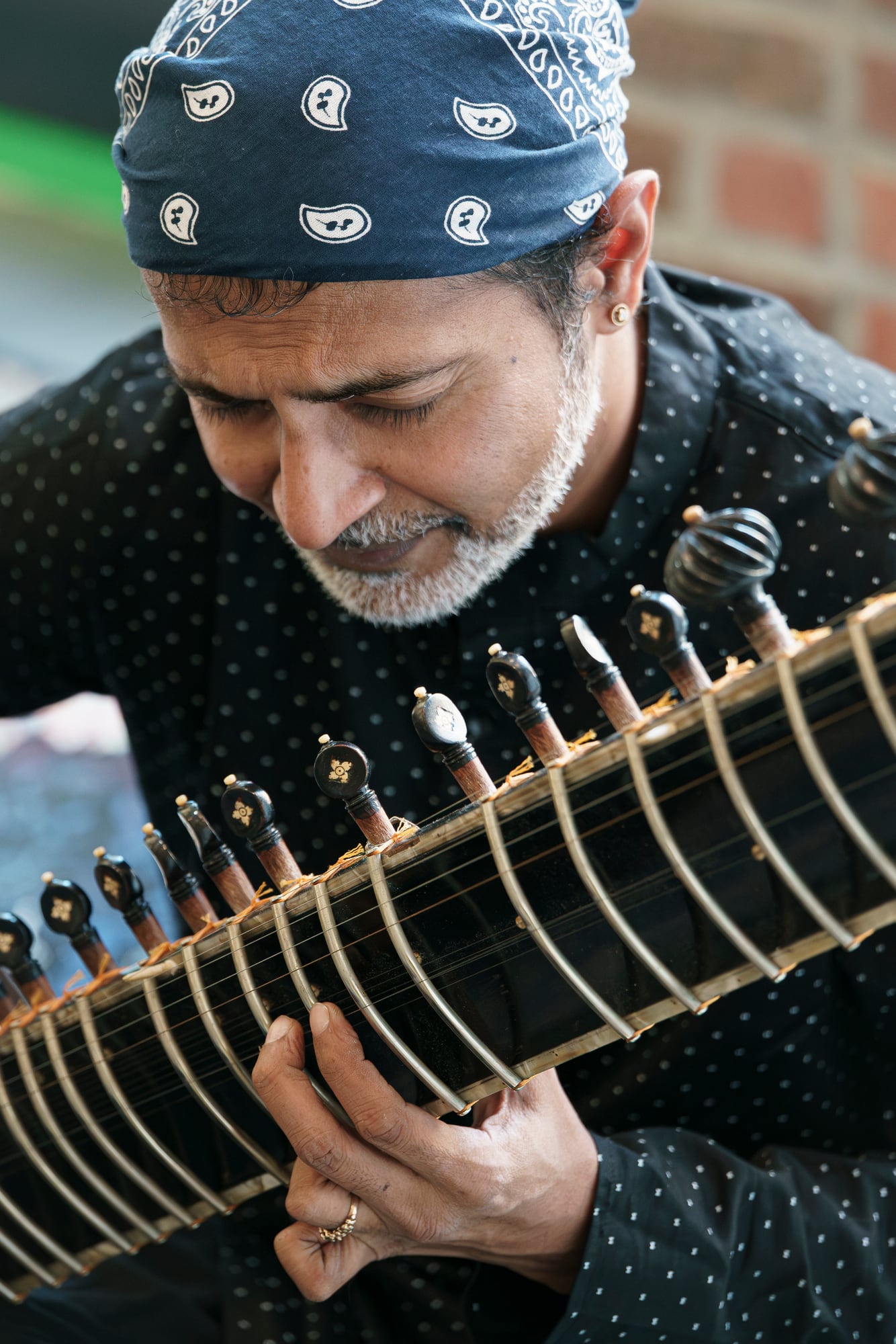 Abhik Mukherjee playing the sitar